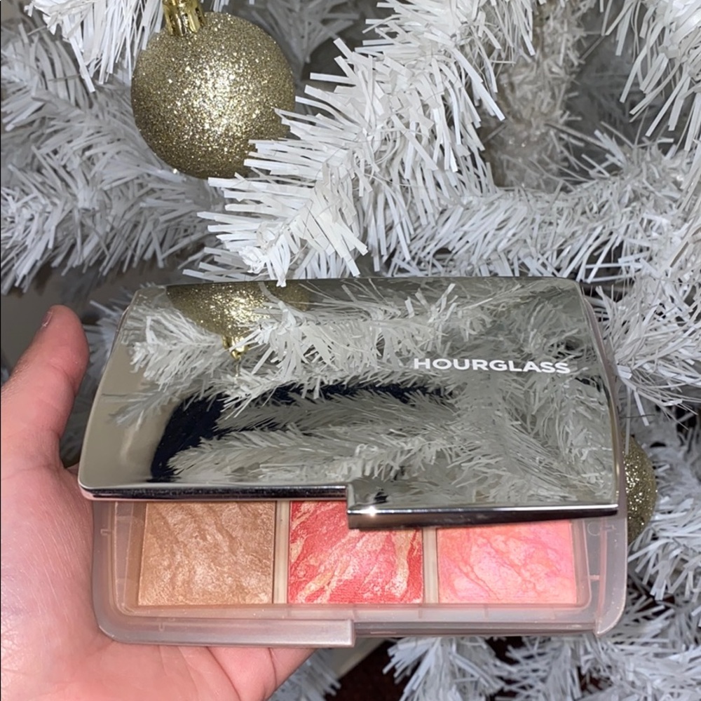 Hourglass ghost palette